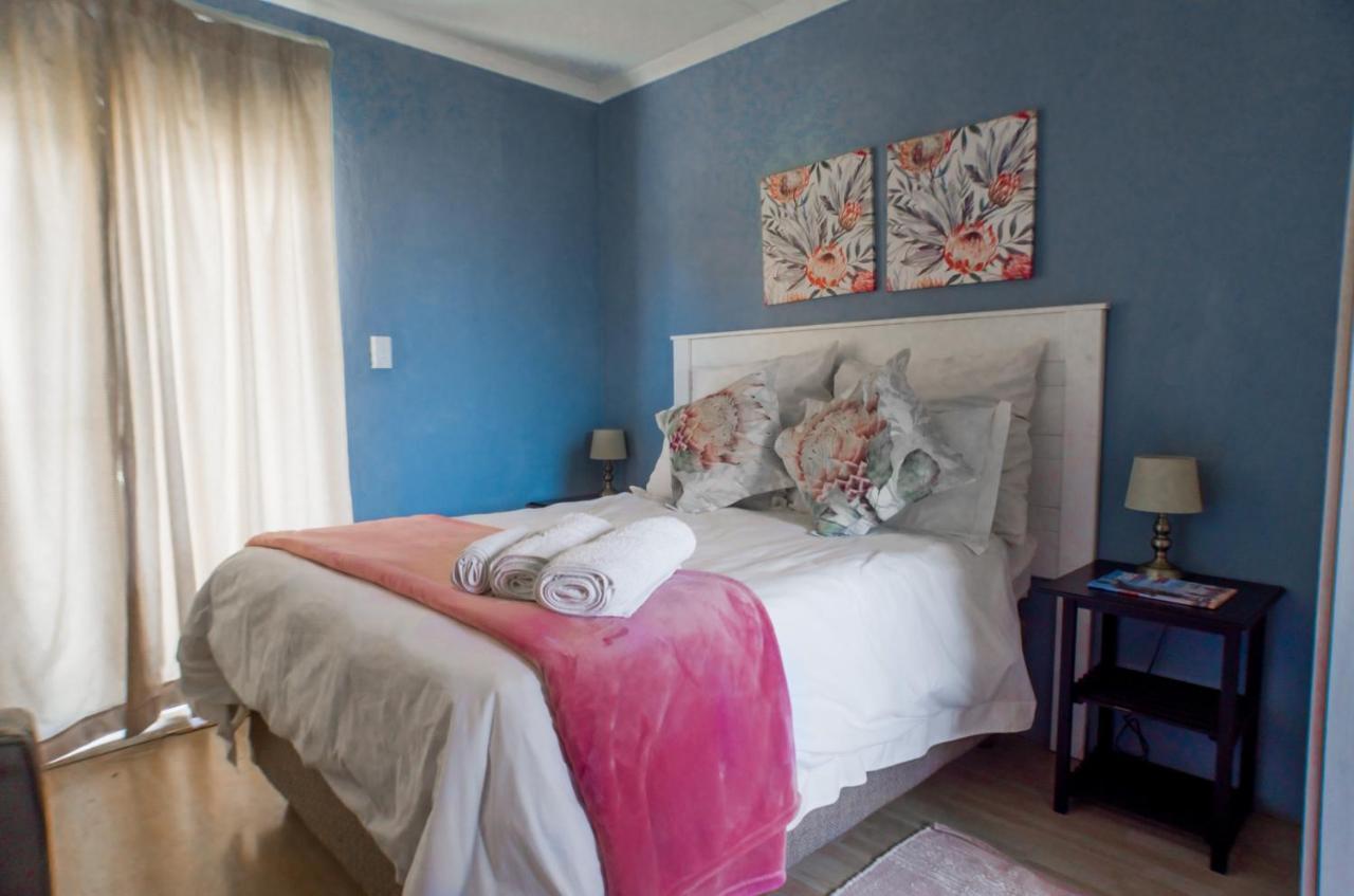 Seroloana Guest House Rustenburg Exterior photo