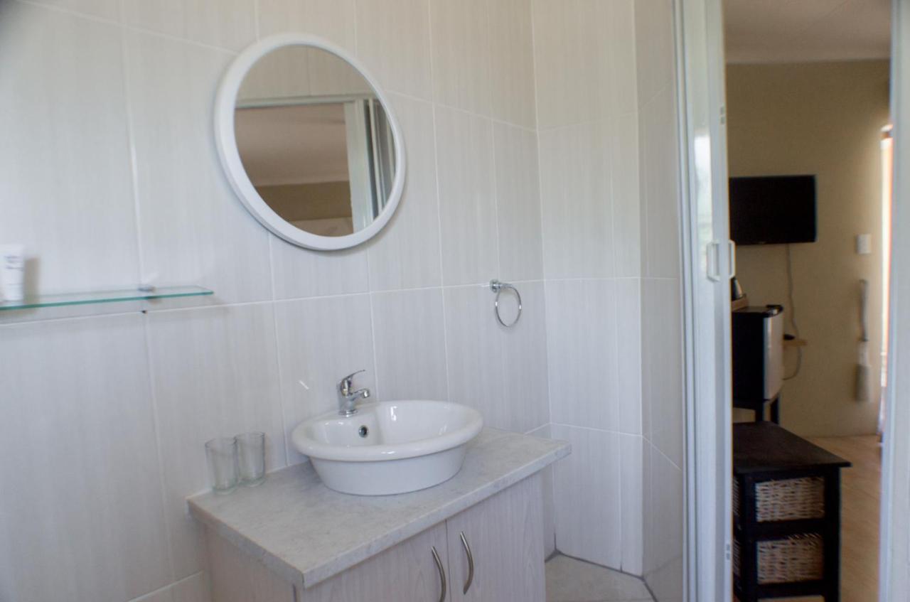 Seroloana Guest House Rustenburg Exterior photo